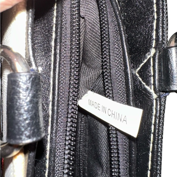 Gigi Olivia Cream/Black Handbag “Gigi’s Boutique” Embroidered NWT - Picture 5 of 17